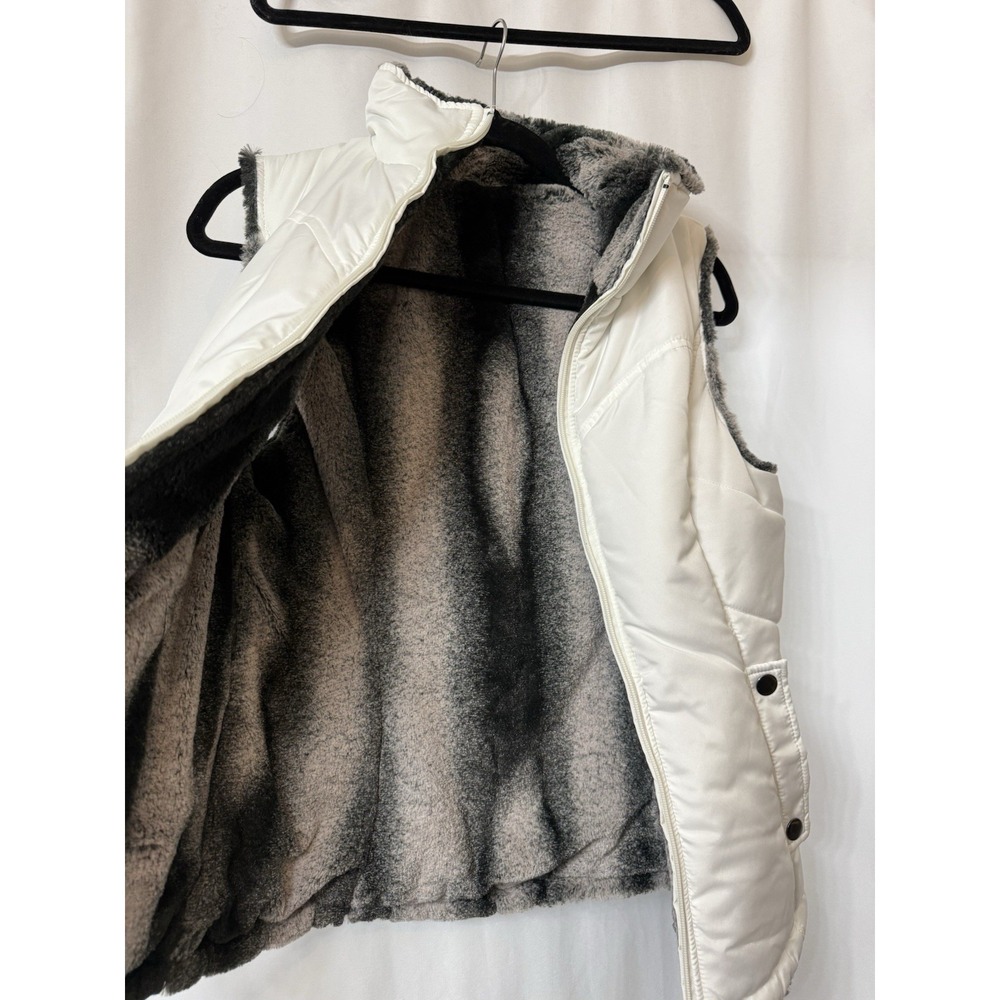 Valerie Stevens White Puffer‎ Vest Faux Fur Lined Quilted Front Zip Winter Small - Picture 4 of 5